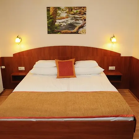 Bella 酒店 希欧福克