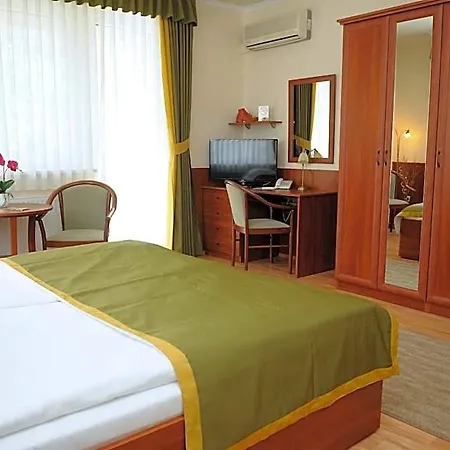 Hotel Apartman Bella Hotel 3*